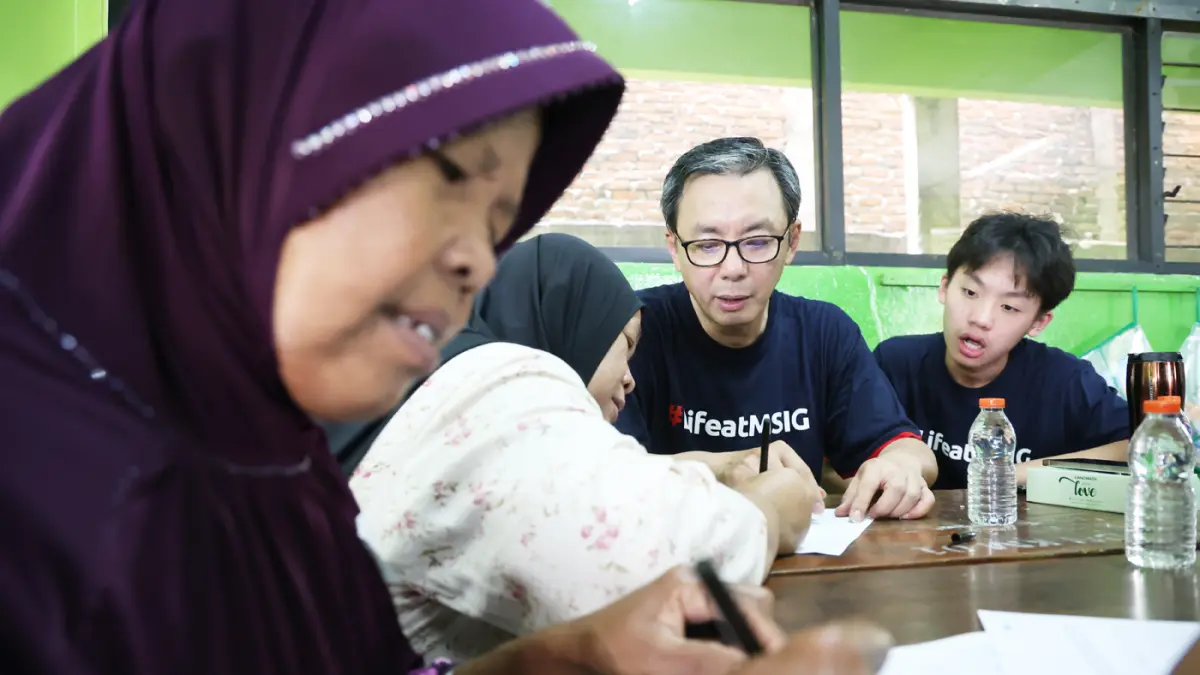 CEO and President Director MSIG Life Wianto Chen memberikan workshop literasi keuangan kepada orang tua.