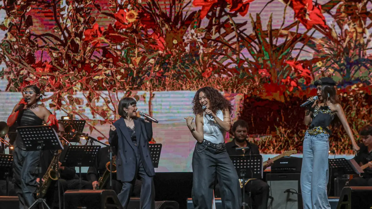 Dari kiri Dira Sugandi, Ruth Sahanaya, Moneva dan Novia Bachmid tampil di acara Java Jazz Internasional, Jakarta, Jumat (29/05/2026). (Hanung Hambara/Jawa Pos)