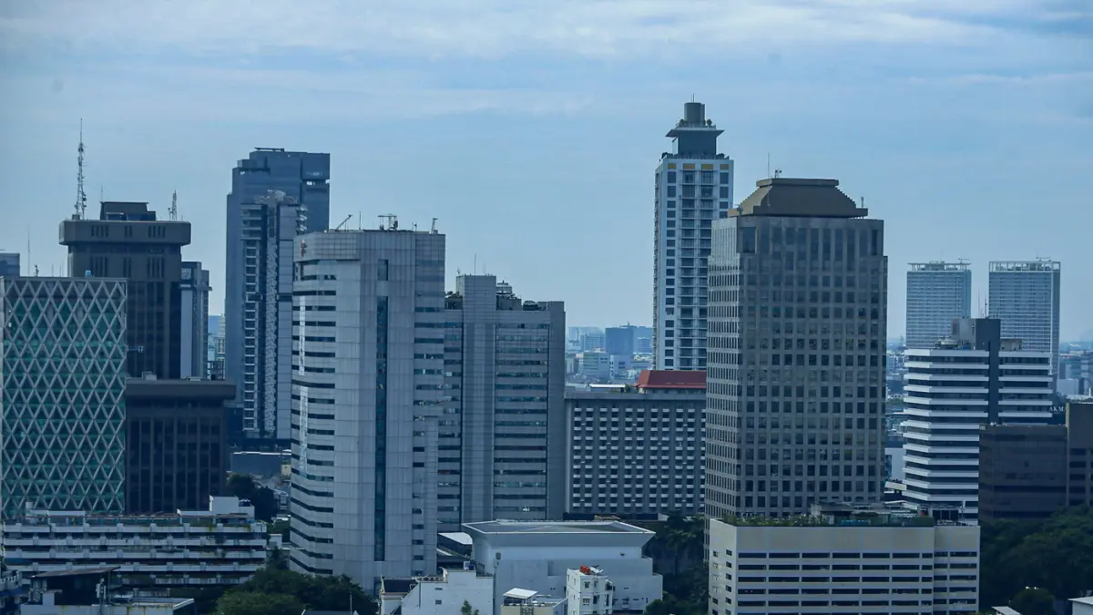 Pemandangan gedung bertingkat di Jakarta, Kamis (28/5/2026). (Salman Toyibi/Jawa Pos)