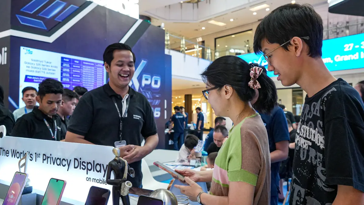 Pengunjung melihat produk yang dijual di Blibli XPO 2026 di Jakarta, Jumat (29/5/2026). (Salman Toyibi/Jawa Pos)