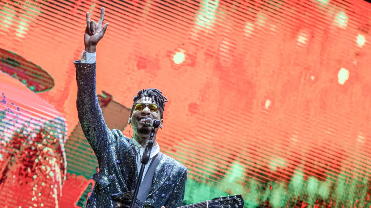 Penyanyi asal Amerika Jon Batiste tampil dalam acara Java Jazz Internasional di PIK2, Tangerang, Jumat (29/05/2026). (Hanung Hambara/Jawa Pos)