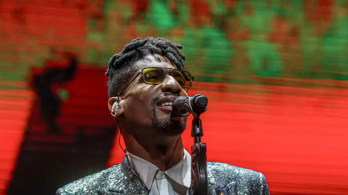 Penyanyi asal Amerika Jon Batiste tampil dalam acara Java Jazz Internasional di PIK2, Tangerang, Jumat (29/05/2026). (Hanung Hambara/Jawa Pos)