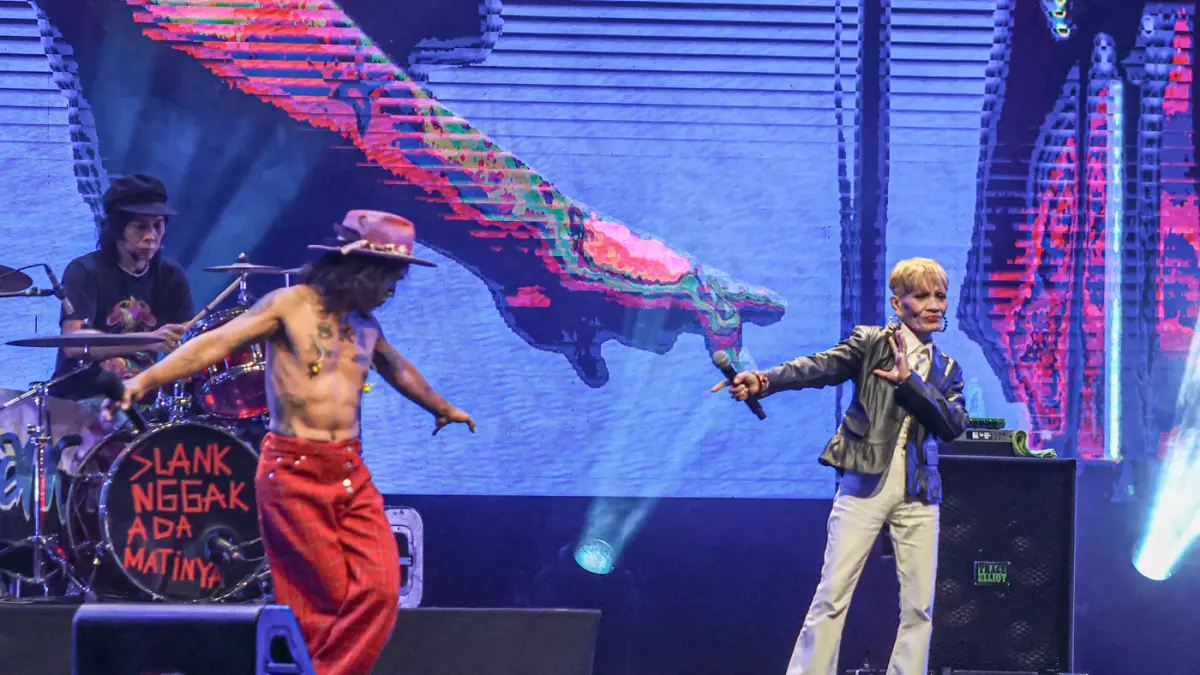 Grub band Slank Kaka tampil pada ajang Java Jazz 2026 di NICE, PIK 2, Tangerang, Minggu (31/05/2026). (Hanung Hambara/Jawa Pos)