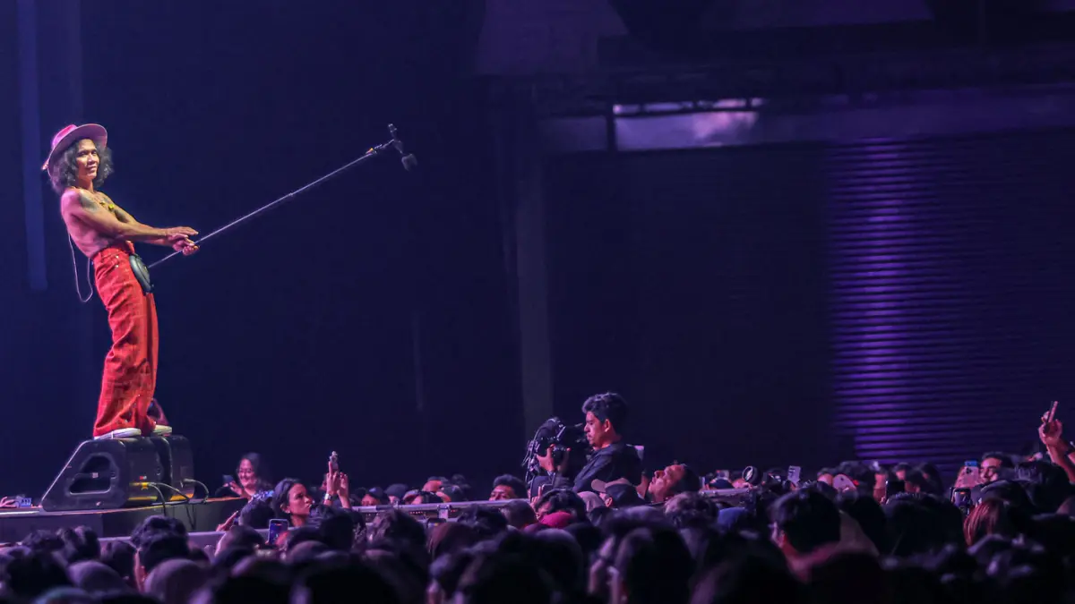 Vokalis grub band Slank Kaka tampil pada ajang Java Jazz 2026 di NICE, PIK 2, Tangerang, Minggu (31/05/2026). (Hanung Hambara/Jawa Pos)
