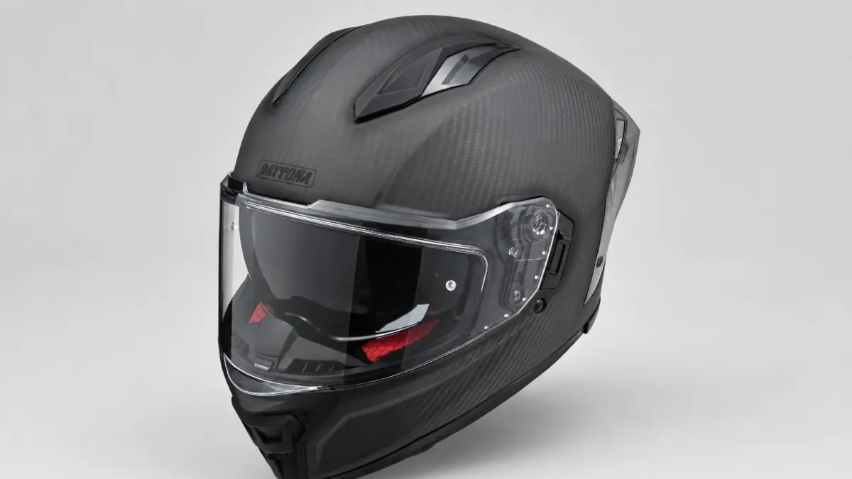 Terdapat dua visor bagian luar bening dan bagian dalam gelap. (autoby.jp)