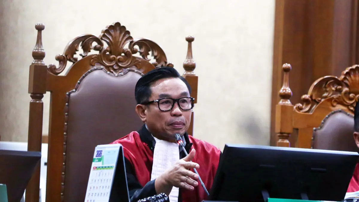Ketua Majelis Hakim yang memimpin sidang kasus dugaan korupsi pengadaan laptop Chromebook di lingkungan Kemendikbudristek yang menjerat mantan Mendikbudristek Nadiem Makarim adalah Purwanto S. Abdullah. (Dery Ridwansah/ JawaPos.com)