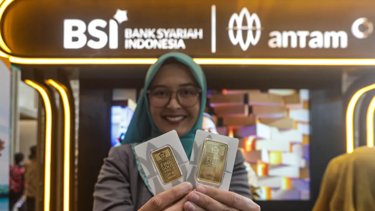 Nasabah membeli Emas di Gedung BSI Tower, Jakarta, Rabu (3/6/2026). (Salman Toyibi/Jawa Pos)