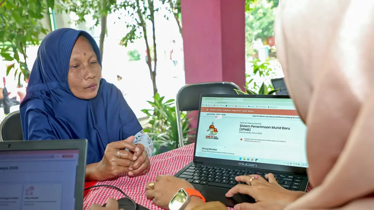 Pindah KK Demi Masuk Sekolah? Pemkot Surabaya Ancam Coret Peserta SPMB 2026 - Image