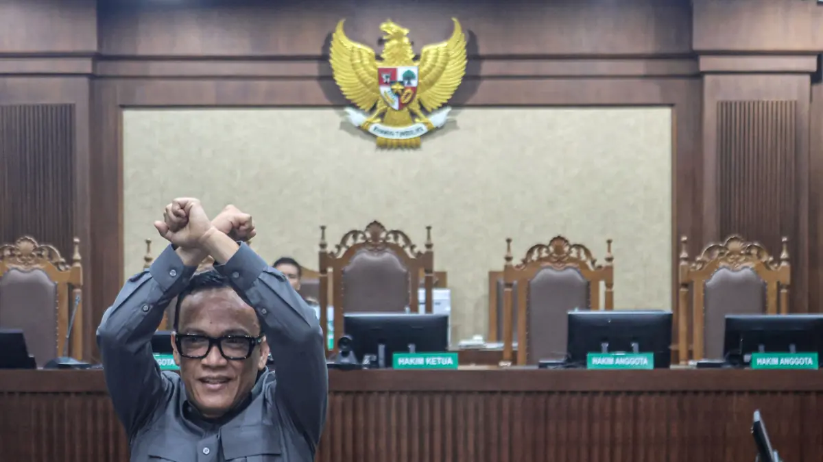 Mantan Wakil Menteri Ketenagakerjaan (Wamenaker) Immanuel "Noel" Ebenezer Gerungan datang menghadiri sidang putusan di Pengadilan Tipikor Jakarta, Kamis (05/06/2026). (Hanung Hambara/ Jawa Pos)