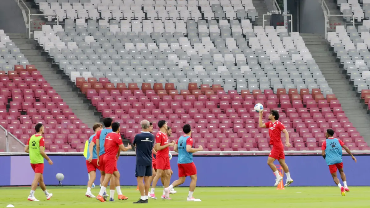 Para pemain sepak bola Timnas Indonesia mengikuti latihan resmi jelang pertandingan FIFA Matchday di Stadion Utama Gelora Bung Karno (SUGBK), Senayan, Jakarta, Kamis (4/6/2026). (Dery Ridwansah/ JawaPos.com)