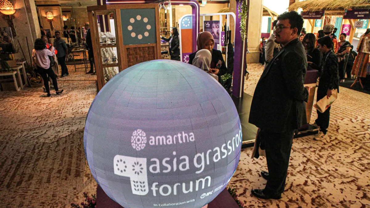 Sejumlah gerai UMKM dihadirkan di acara The 2026 Asia Grassroots Forum di Jakarta, Kamis (04/06/2026). (Hanung Hambara/Jawa Pos)