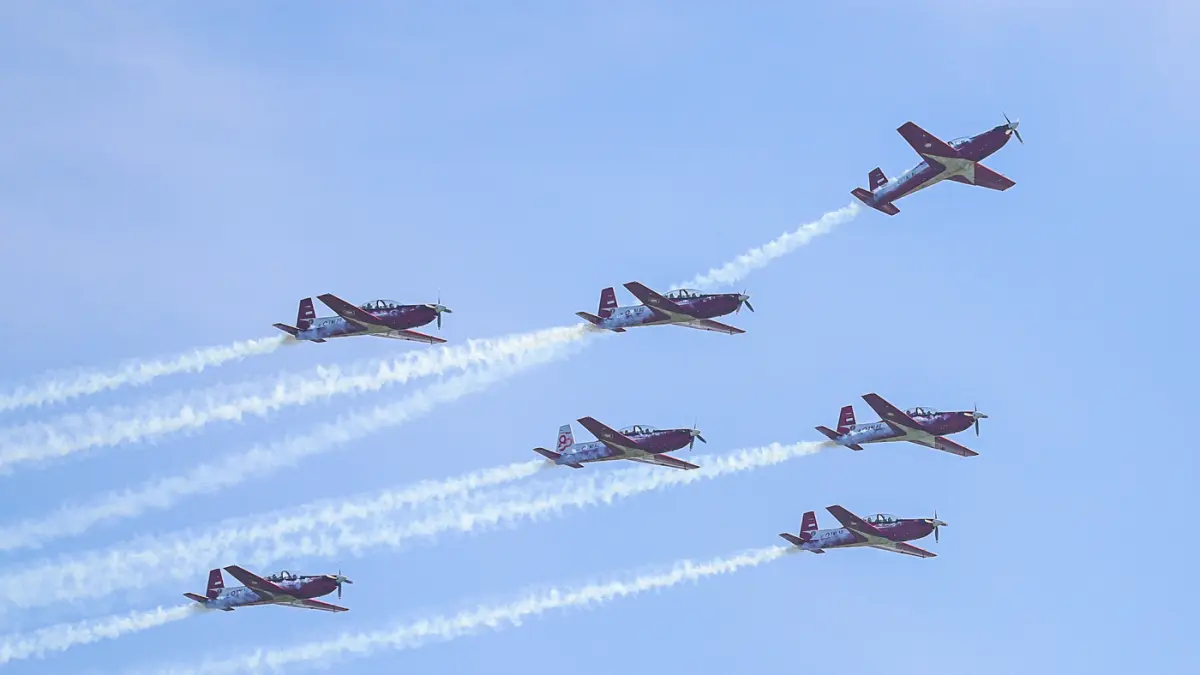 Kedatangan Jupiter Aerobatic Team TNI AU di Sidoarjo - Image