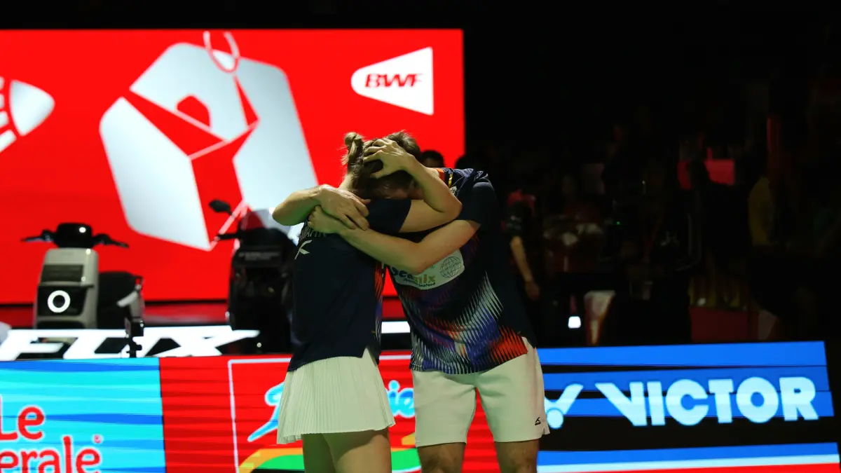 Pasangan ganda campuran Denmark, Mathias Christiansen/Alexandra Bøje menang atas pasangan China, Cheng Xing/Zhang Chi di Final Indonesia Open 2026, Jakarta, Minggu (7/6/2026). (Dery Ridwansah/ JawaPos.com)