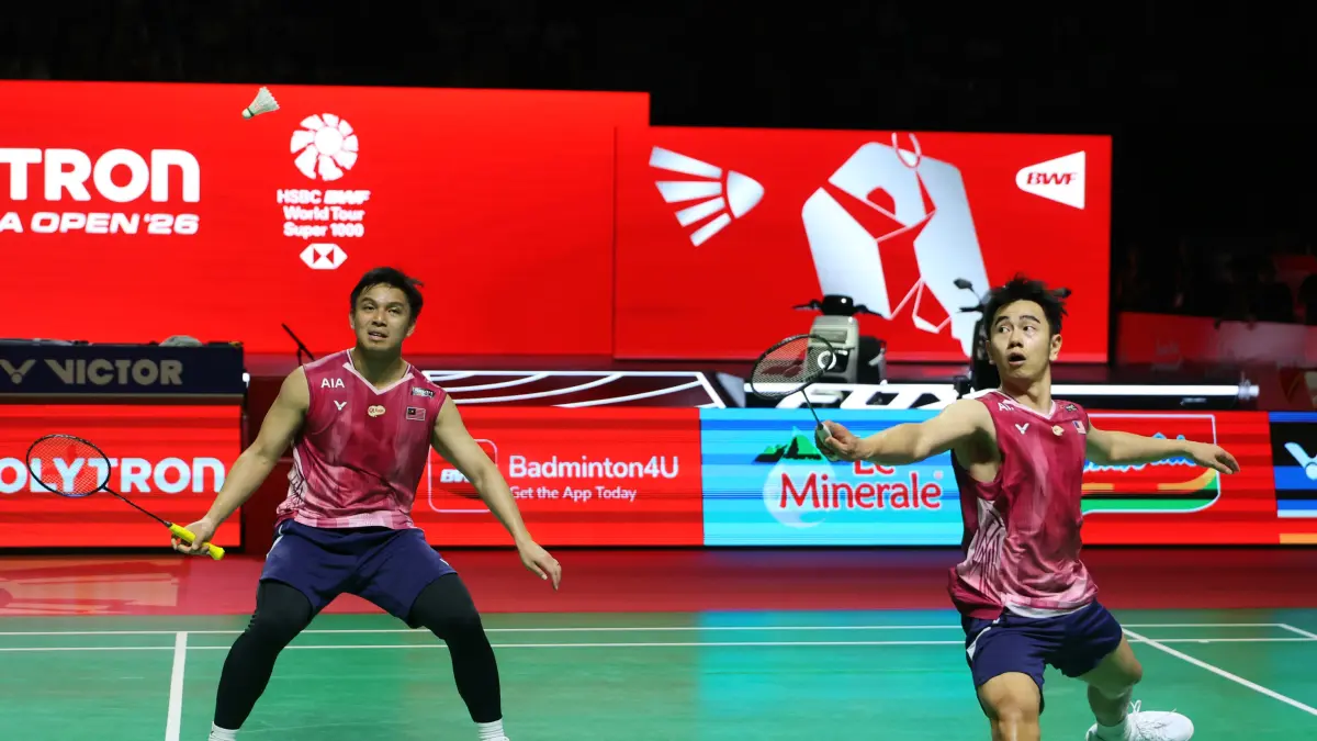 Pasangan Malaysia, Goh Sze Fei/Nur Izzuddin Juara Indonesia Open 2026 di Istora Senayan, Jakarta, Minggu (7/6/2026). (Dery Ridwansah/ JawaPos.com)