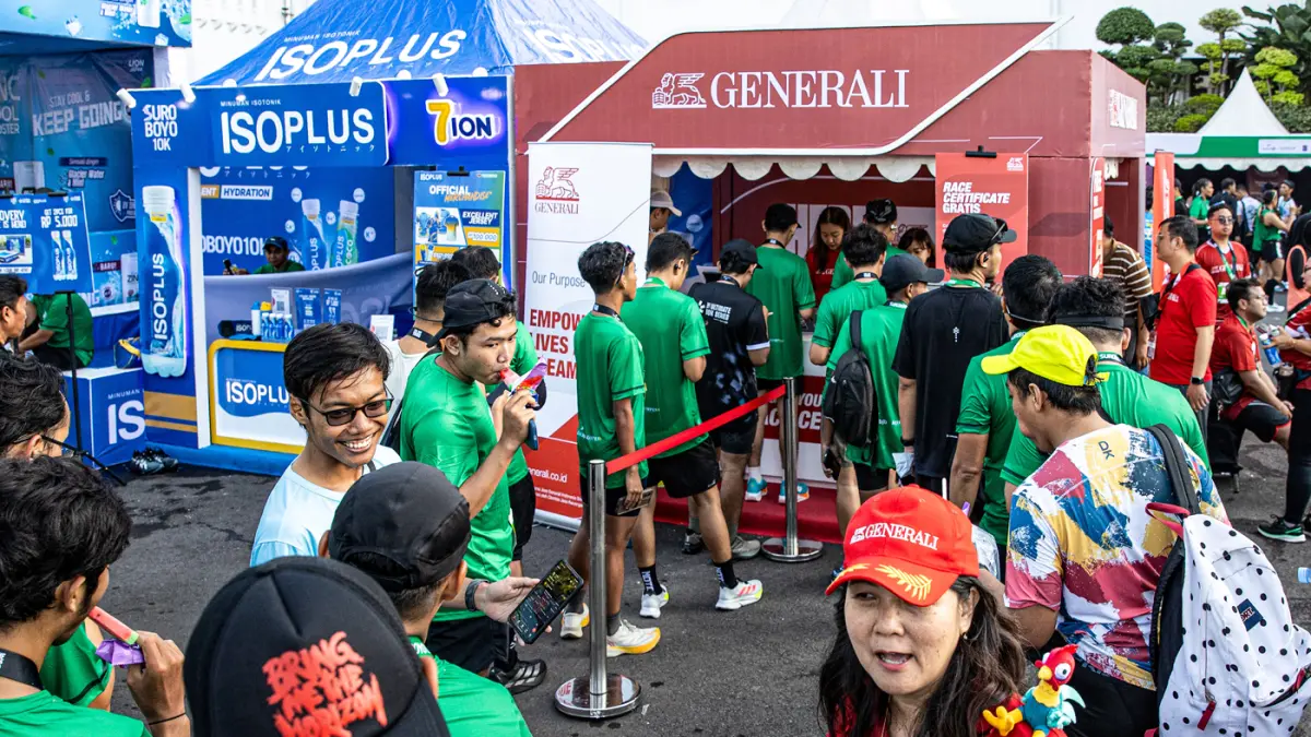 Pelari mengikuti Suroboyo 10K, Jawa Timur, Minggu (7/6/2026).