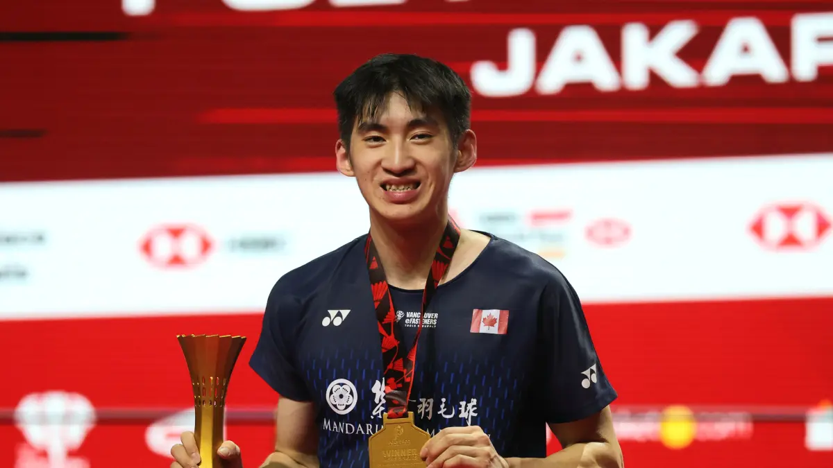 Tunggal putra Kanada Victor Lai usai menang atas tunggal putra Indonesia Jonatan Christie pada final Polytron Indonesia Open 2026 di Istora Senayan, Jakarta, Minggu (7/6/2026). (Dery Ridwansah/ JawaPos.com)