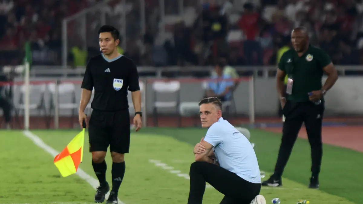 Pelatih Timnas Indonesia John Herdman saat melawan Mozambik dalam laga FIFA Matchday di Stadion Utama Gelora Bung Karno (SUGBK), Senayan, Jakarta, Selasa (9/6/2026). (Dery Ridwansah/ JawaPos.com)