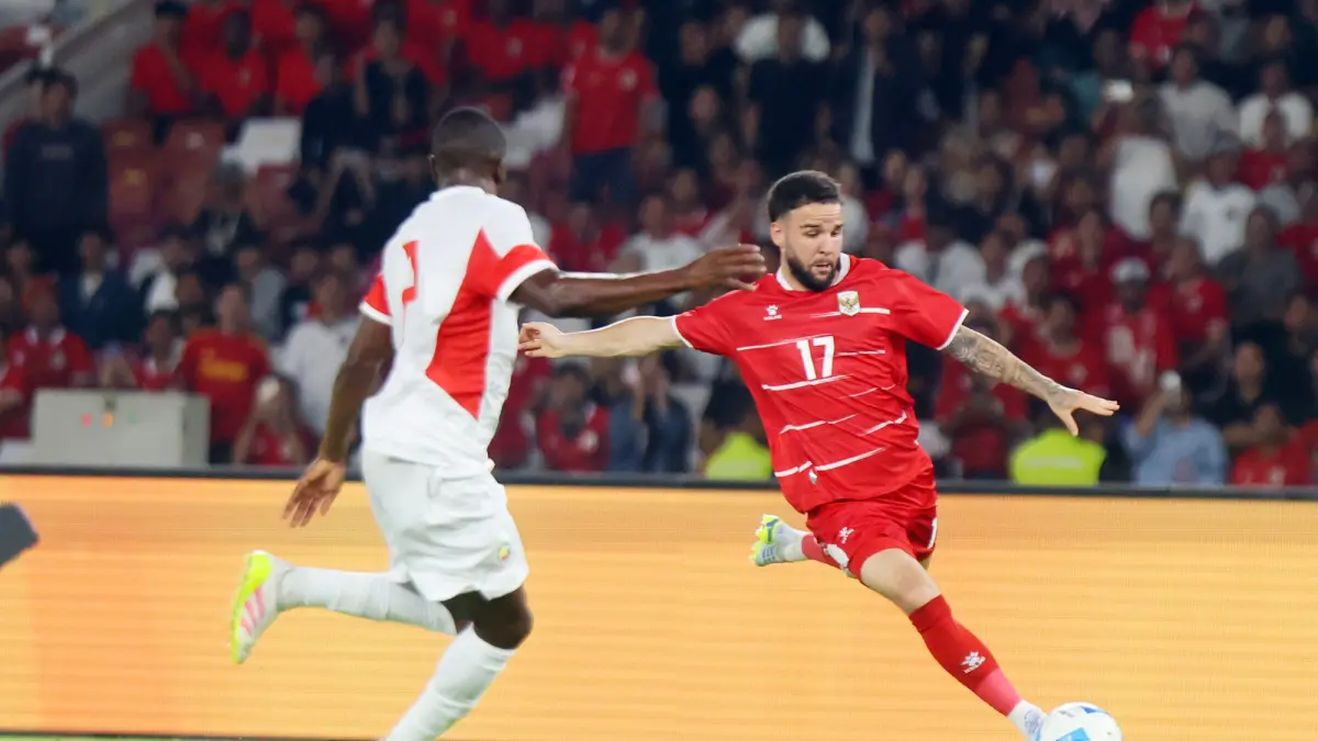 Pesepak bola Timnas Indonesia Calvin Verdonk saat melawan Mozambik dalam laga FIFA Matchday di Stadion Utama Gelora Bung Karno (SUGBK), Senayan, Jakarta, Selasa (9/6/2026). (Dery Ridwansah/ JawaPos.com)