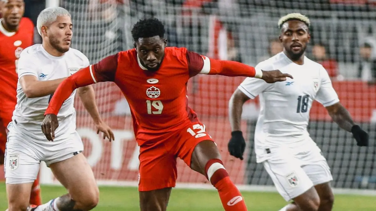 Alphonso Davies diragukan tampil bela Kanada saat menghadapi Bosnia dan Herzegovina pada laga pembuka Grup B Piala Dunia 2026 di Toronto. (Instagram @alphonsodavies) - Image
