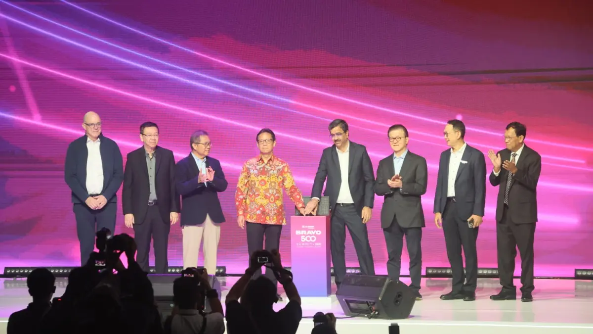 meluncurkan ESTA Prime pada acara Bravo 500 Summit 2026 di Jakarta