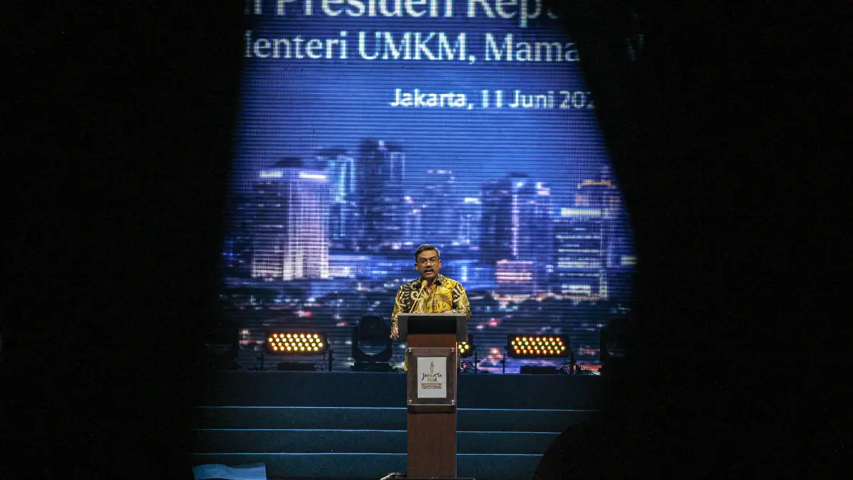Menteri Koperasi dan Usaha Kecil dan Menengah Maman Abdurrahman menyampaikan sambutannya saat pembukaan Jakarta Fair 2026 di Kemayoran, Jakarta, Kamis (11/06/2026). (Hanung Hambara/ Jawa Pos)