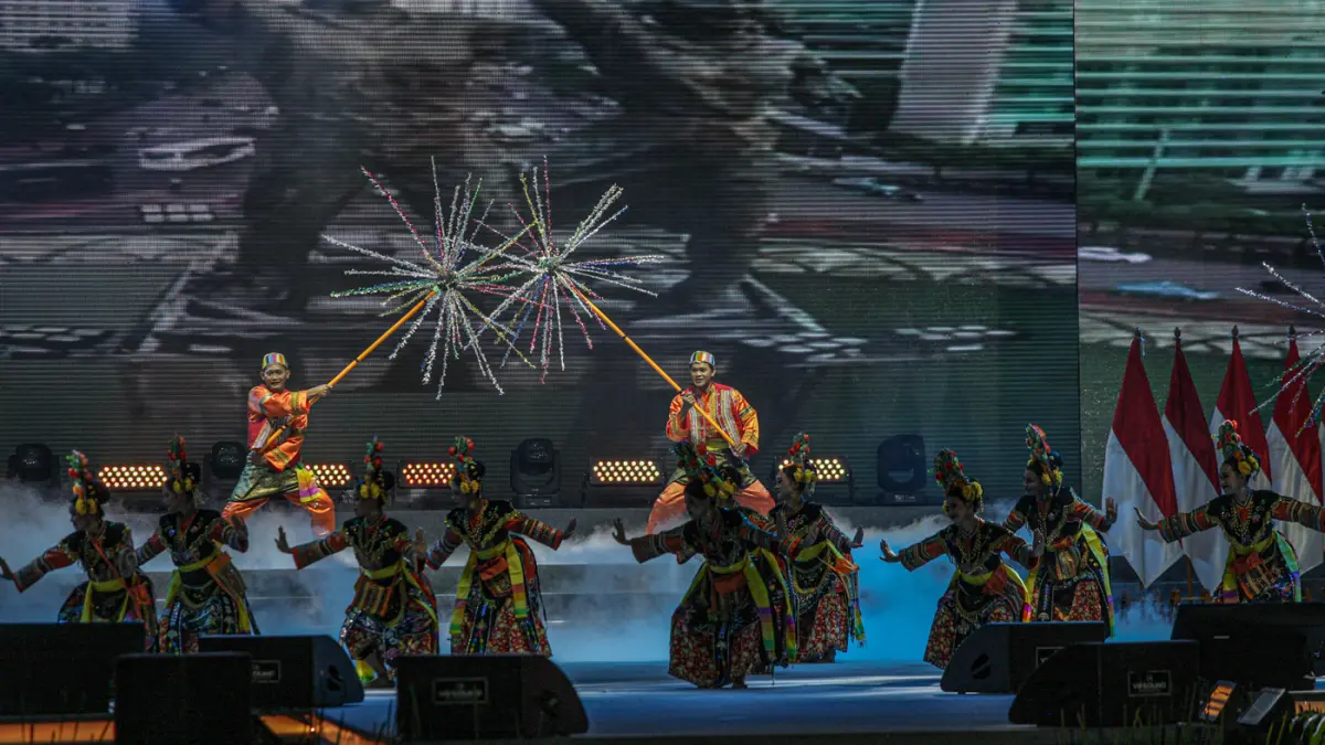 Tarian Betawi menjadi pembuka saat pembukaan Jakarta Fair 2026 di Kemayoran, Jakarta, Kamis (11/06/2026). (Hanung Hambara/ Jawa Pos)