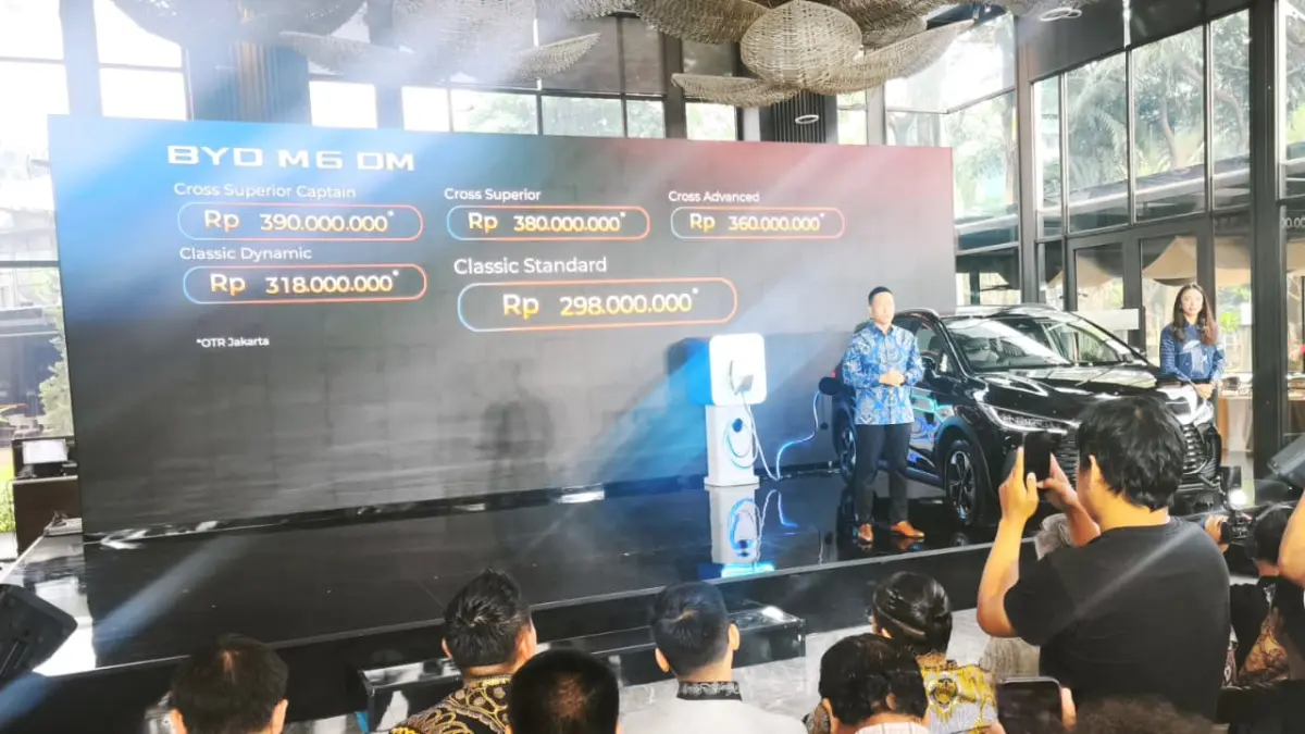 BYD M6 DM Resmi Ditawarkan dengan Harga Mulai Rp  298 Juta, Diklaim Punya Efisiensi Biaya hingga 30 Persen - Image