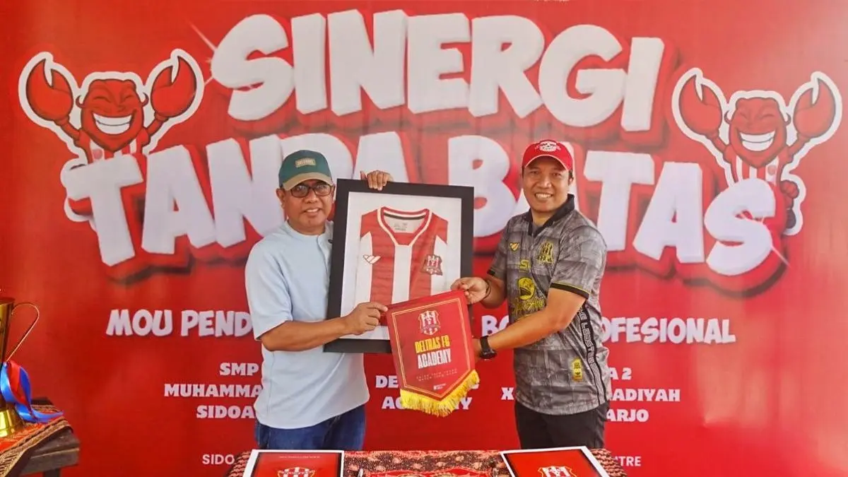 Atlet Bisa Sekolah dan Tinggal di Asrama! Deltras FC Academy Gandeng SMP Muhammadiyah 1 dan SMA Muhammadiyah 2 Sidoarjo - Image