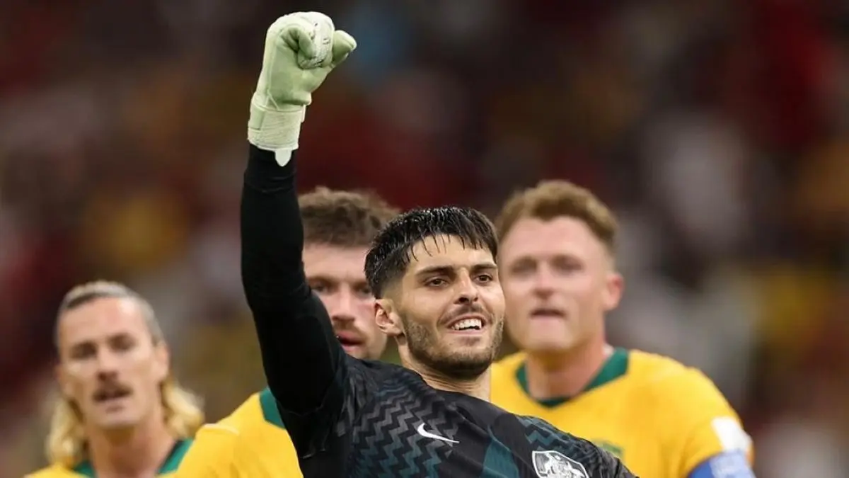 Kiper Australia Patrick Beach. (instagram @socceroos) - Image