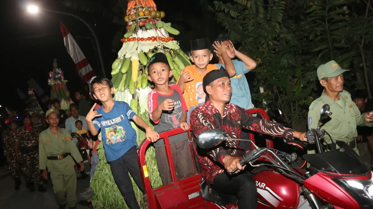 tradisi Nyadran Haul Kanjeng Sunan Kalijaga di Penggaron Kidul, Semarang, Jawa Tengah, Kamis (11/6/2026). (Nur Chamim/ Jawa Pos Radar Semarang)