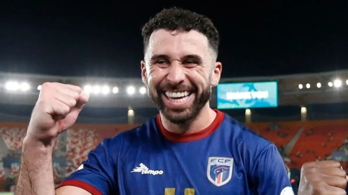Perjalanan inspiratif Roberto Lopes, bek Tanjung Verde, dari pegawai bank menuju Piala Dunia 2026. (ig @leagueofireland) - Image