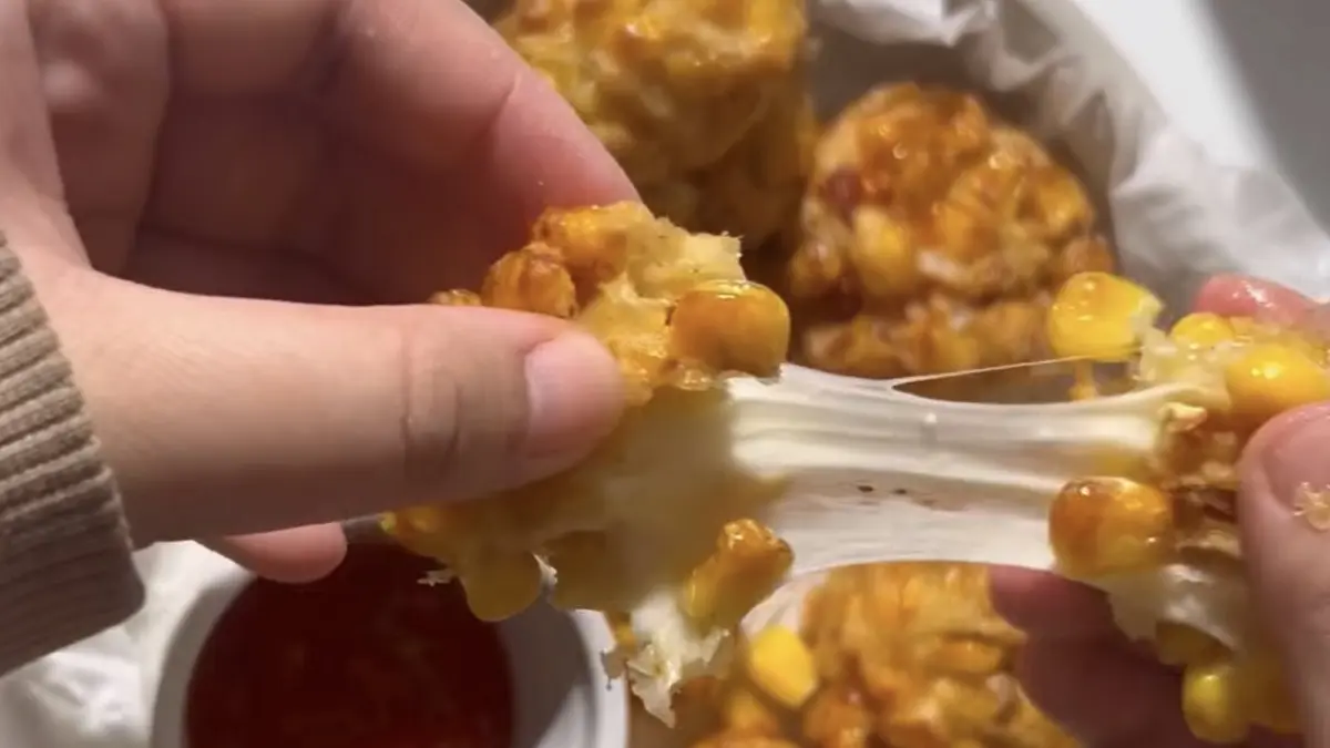 Resep Corn Cheese Balls, Camilan Jagung Keju Lumer yang Renyah di Luar - Image