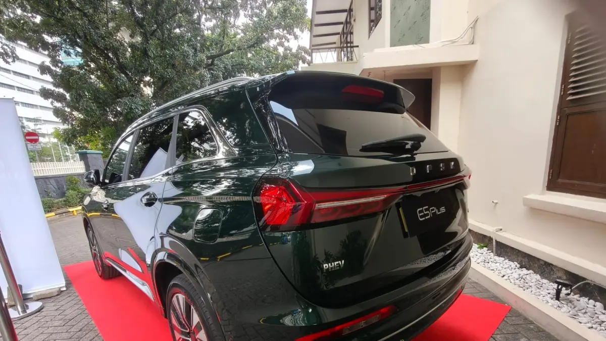 Tampilan eksterior bagian belakang DFSK E5 Plus. (Dony/JawaPos.com)
