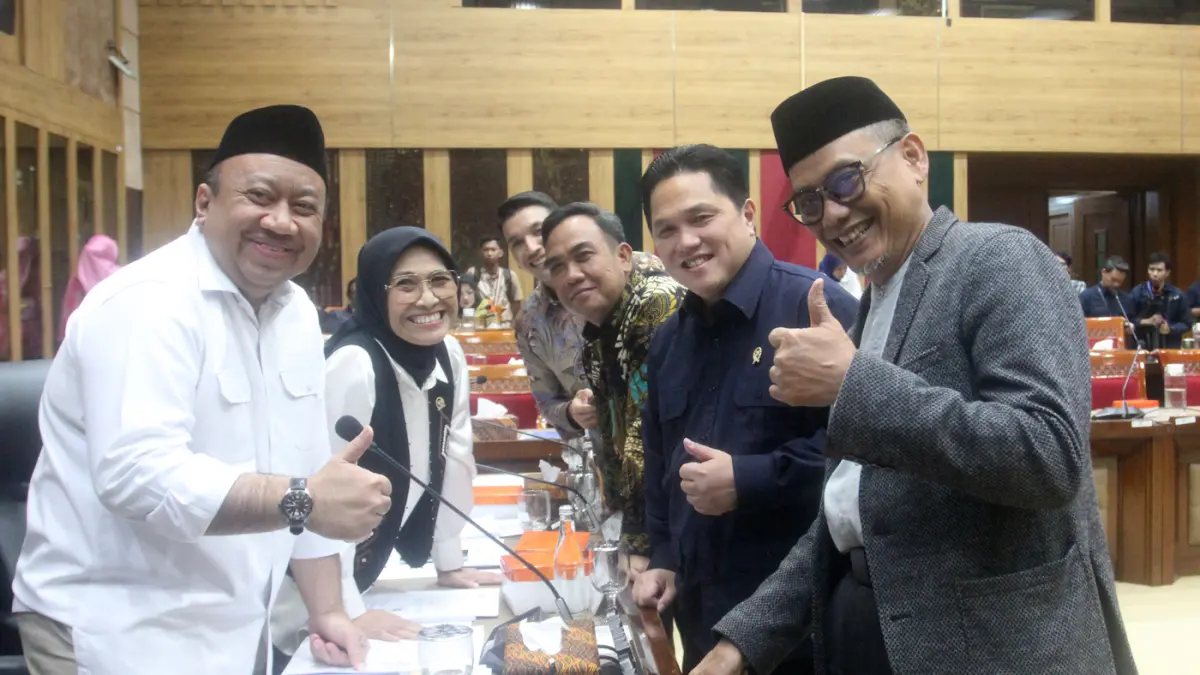 Menteri Pemuda dan Olahraga (Menpora) Erick Thohir saat mengikuti Raker dengan Komisi X DPR, di Gedung Nusantara I, Kompleks Parlemen, Senayan, Jakarta, Senin (15/6/2026). (Dery Ridwansah/ JawaPos.com)