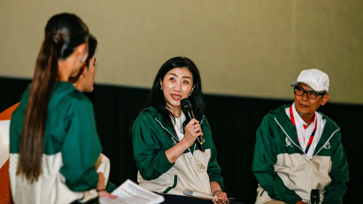 CEO Indonesia Muda Road Runner Gatot Sudarsono (kanan), Director of Marketing & Trading PT Sukanda Djaya dr. Maria Melisa (tengah) dan Dokter dr. Ikhsanuddin Qoth’i (kiri) pada acara konferensi pers Brook Farm Almond Run 2026 di Jakarta, Kamis (18/6/2026)