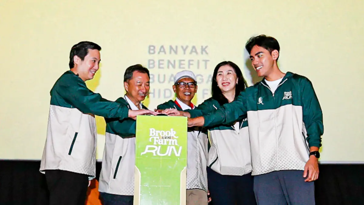 [ki-ka] President Director PT Diamond Food Indonesia Philip Chen, Chief Growth Officer PT Diamond Food Indonesia Widianto Juwono, CEO Indonesia Muda Road Runner Gatot Sudarsono, Director of Marketing & Trading PT Sukanda Djaya dr. Maria Melisa, dan, Dokte