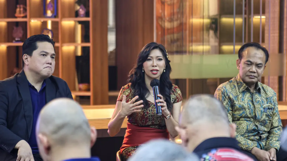 Dirut InJourney Maya Watono (tengah) menyampaikan keterangan pers pada Launching Ceremony MotoGP Pertamina Grand Prix of Indonesia 2026 di Sarinah, Jakarta, Kamis (18/06/2026). (Hanung Hambara/Jawa Pos)