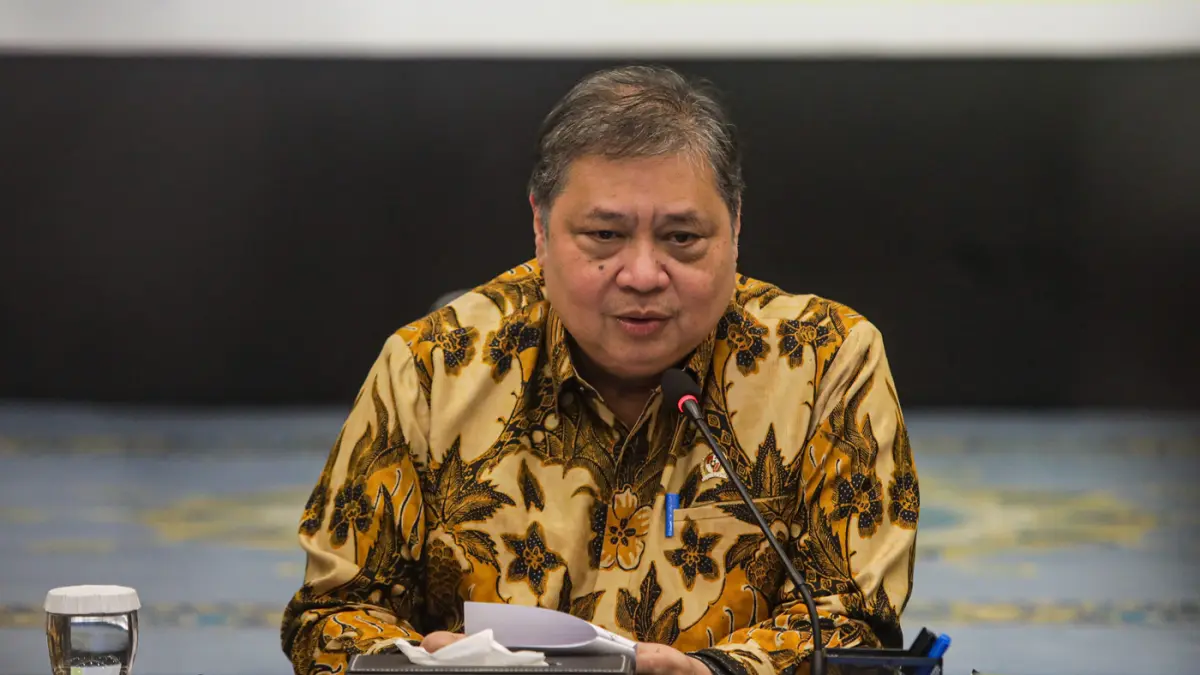 Menteri Koordinator Bidang Perekonomian Airlangga Hartarto memberikan ...