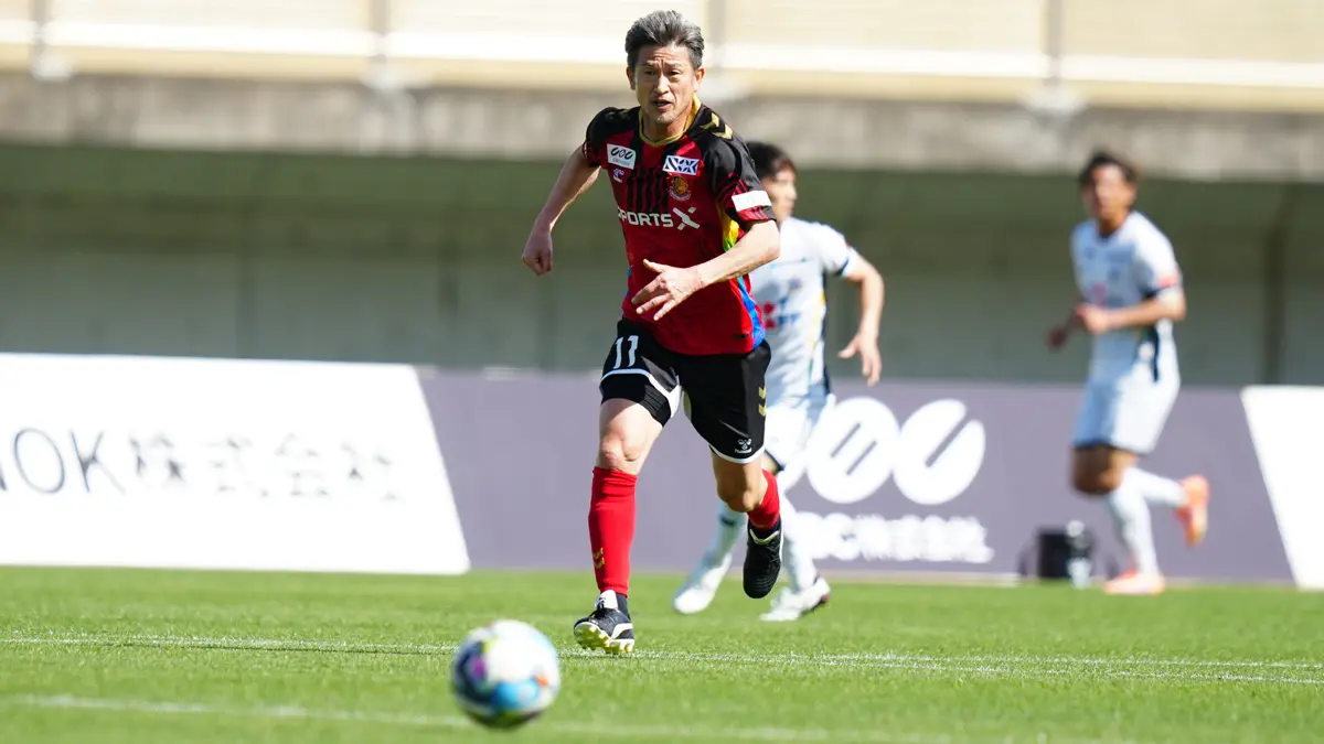 King Kazu Lanjut di Liga Jepang Bareng Fukushima United, Tetap Main Meski Umur 60 Tahun - Image