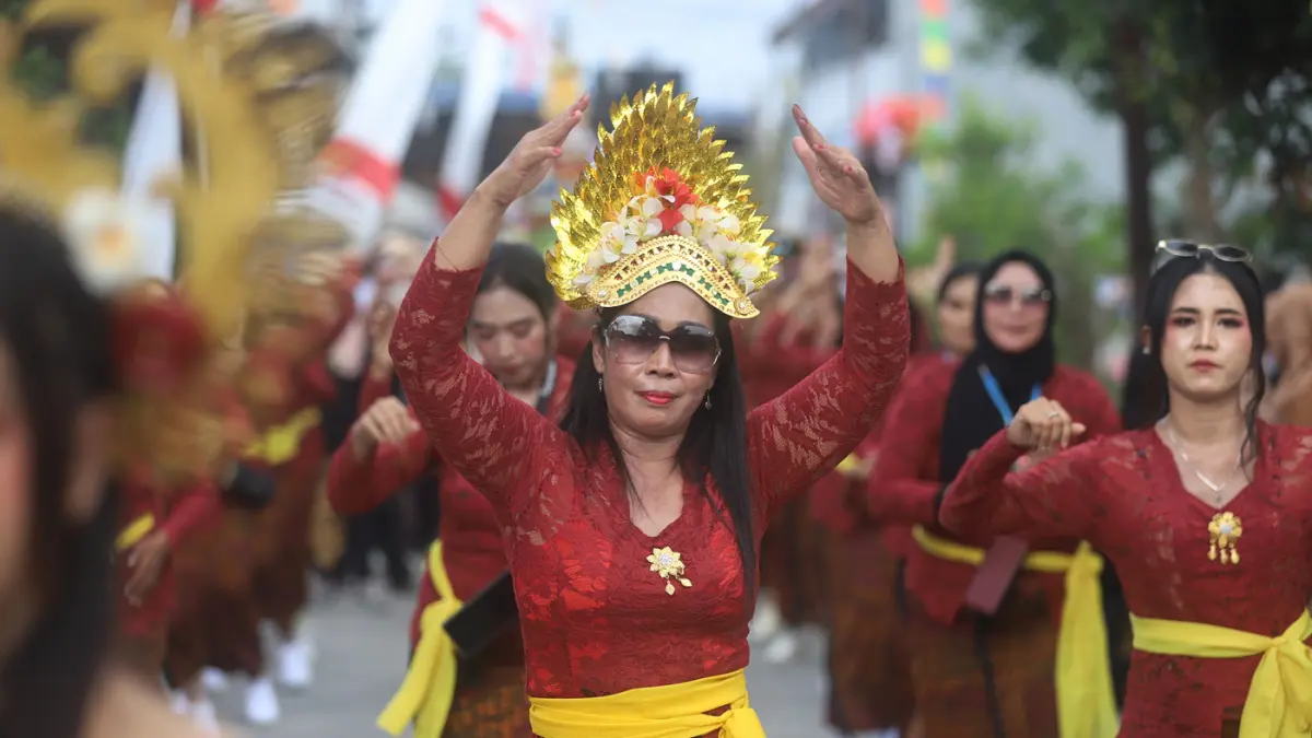 tradisi tahunan Sedekah Bumi pada Sabtu siang (27/6/2026). (Sofan/ Jawa Pos Radar Mojokerto)