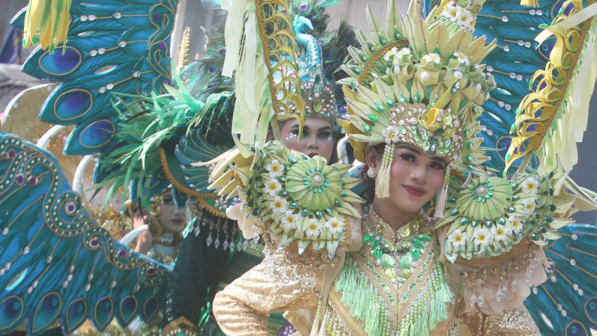 Kirab Budaya Nyadran dan Haul Mbah Soen An Ing atau Sunan Kuning 2026 berlangsung meriah di Kelurahan Kalibanteng Kulon, Kota Semarang Barat, Jawa Tengah, Minggu (28/6/2026). (Nur Chamim/Jawapos Radar Semarang)
