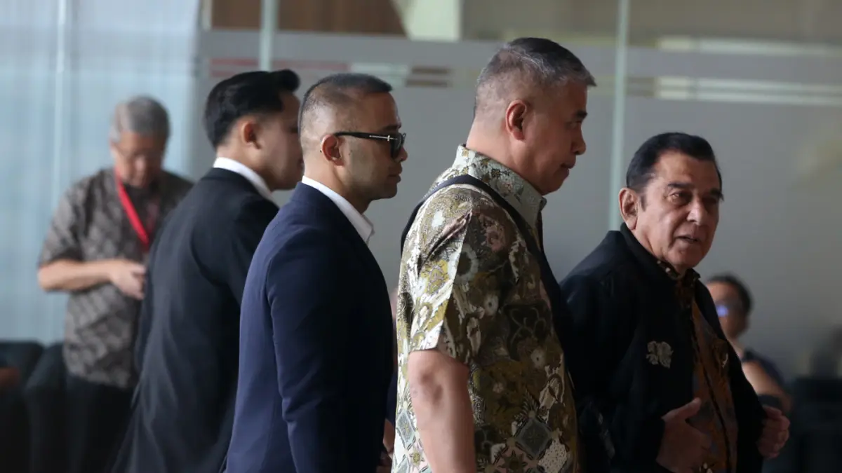 Ketua Umum Pemuda Pancasila Japto Soerjosoemarno menjalani pemeriksaan di Gedung Merah Putih KPK, Jakarta, Selasa (10/3/2026). (Dery Ridwansah/ JawaPos.com)