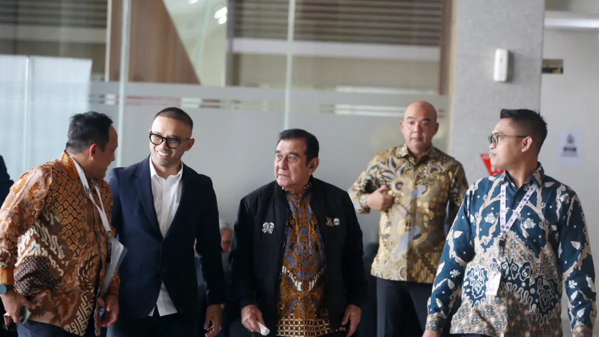 Ketua Umum Pemuda Pancasila Japto Soerjosoemarno menjalani pemeriksaan di Gedung Merah Putih KPK, Jakarta, Selasa (10/3/2026). (Dery Ridwansah/ JawaPos.com)