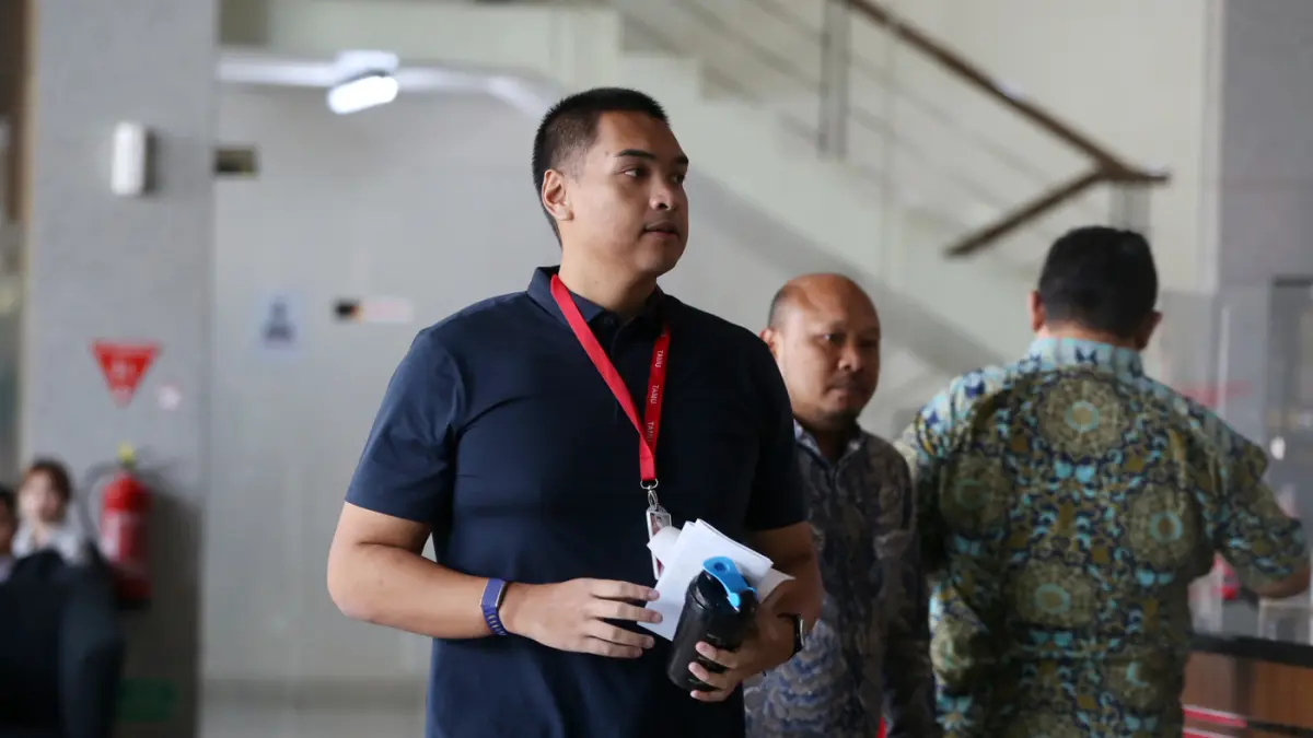 Menteri Pemuda dan Olahraga periode 2023-2025 Ario Bimo Nandito Ariotedjo menjalani pemeriksaan di Gedung Merah Putih KPK, Jakarta, Selasa (30/6/2026). (Dery Ridwansah/ JawaPos.com)