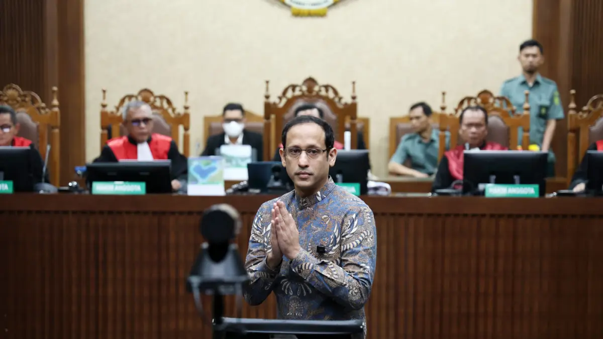 Eks Mendikbudristek Nadiem Makarim Divonis 10 Tahun Penjara - Image