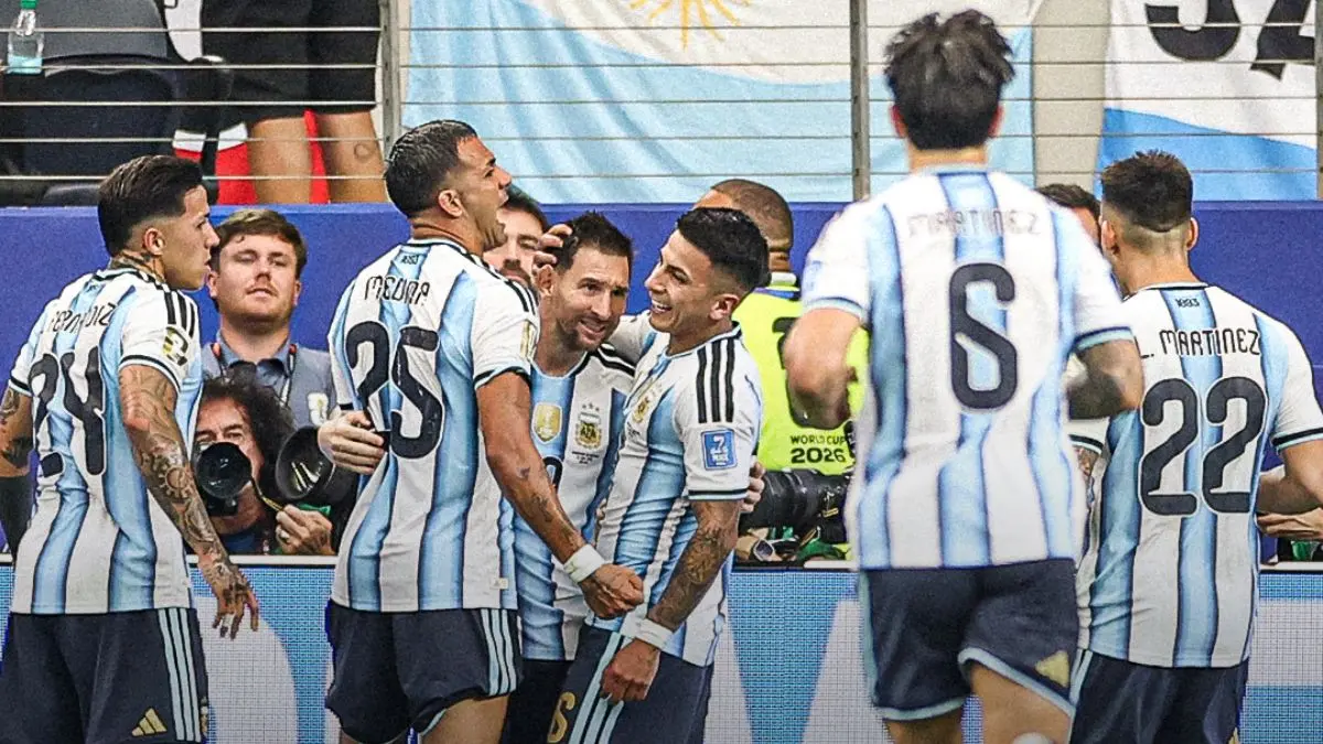 Lionel Messi akan memimpin timnas Argentina menghadapi Tanjung Verde pada babak 32 besar Piala Dunia 2026. (Instagram @afaseleccion) - Image