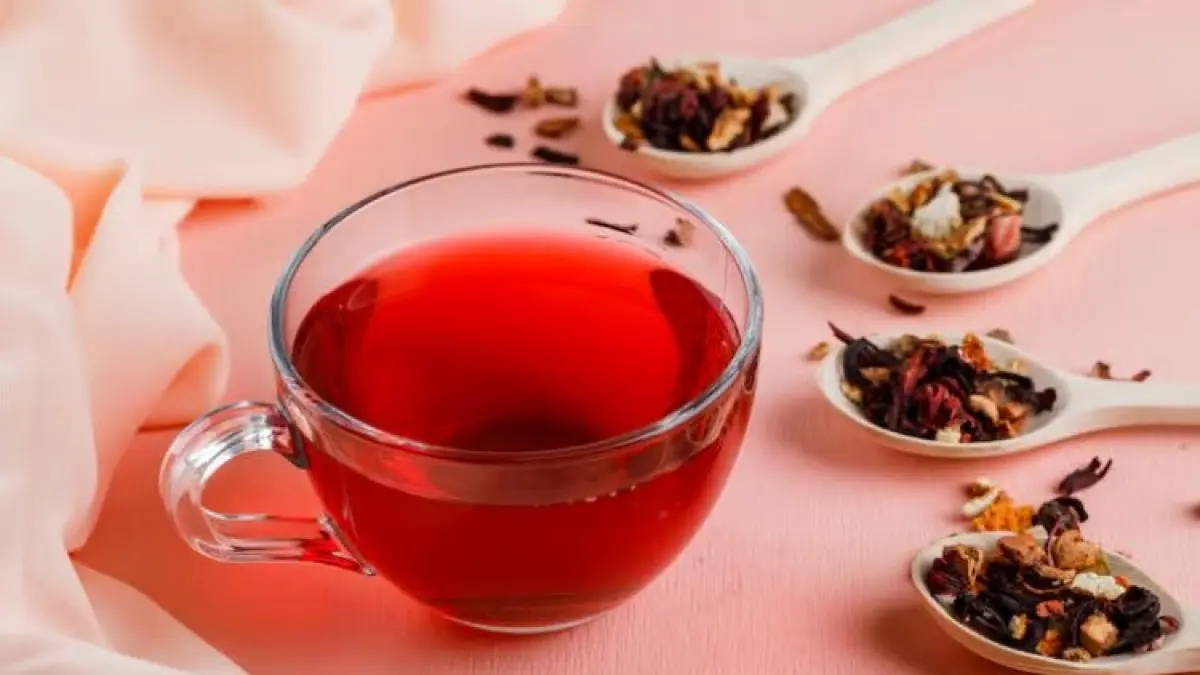 Ilustrasi wedang uwuh/Magnific - Image