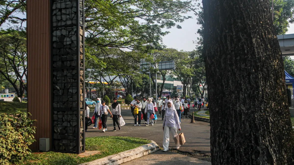 Beragam kegiatan seperti donor darah, pengumpulan jelantah, donasi cegah stunting serta aksi pungut sampah pada Employee Volunteering Day (EVD) 2026 di Gelora CIMB Niaga Bintaro, Tangerang Selatan, Sabtu (4/7/2026).Beragam kegiatan seperti donor darah, pe