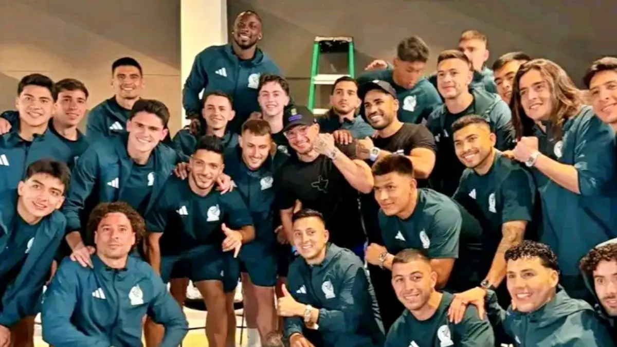 Timnas Meksiko dapat jam Rolex dari Youtuber AS. (istimewa) - Image
