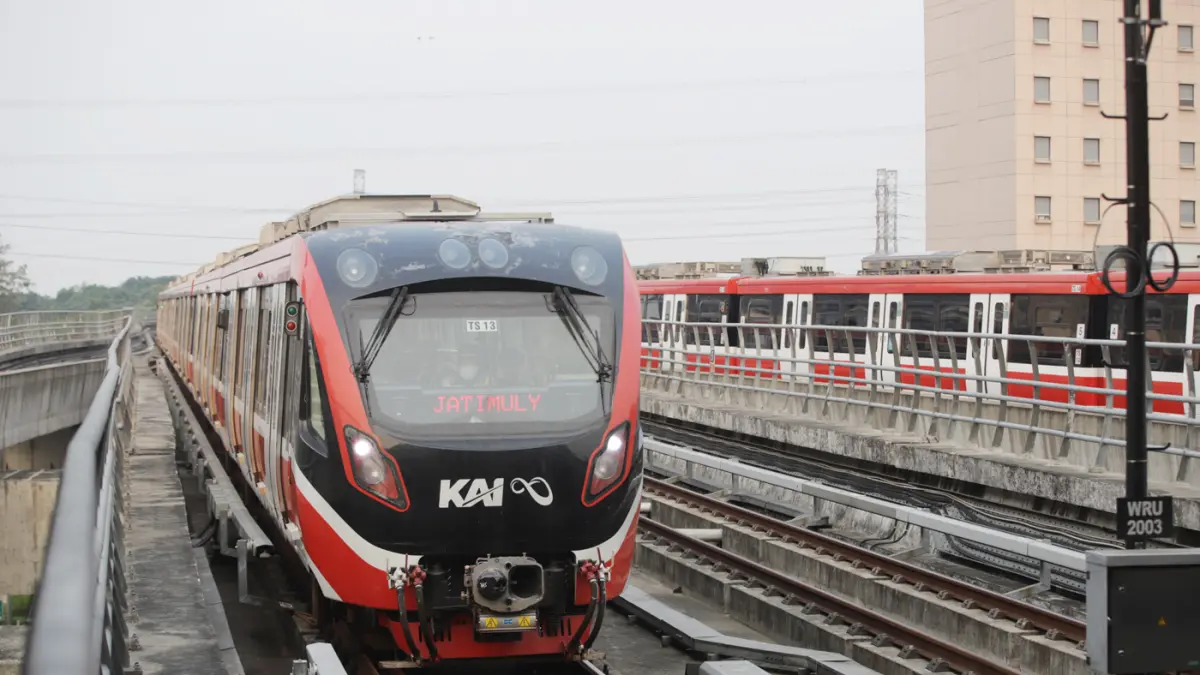 Jumlah Penumpang LRT Jabodebek Meningkat - Image